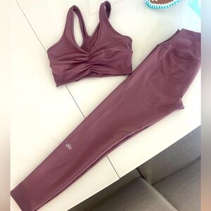 Alo yoga leggings and top